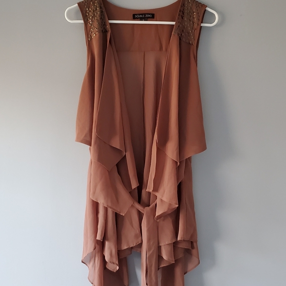 Double Zero Draped Belted Vest Top - Picture 4 of 6